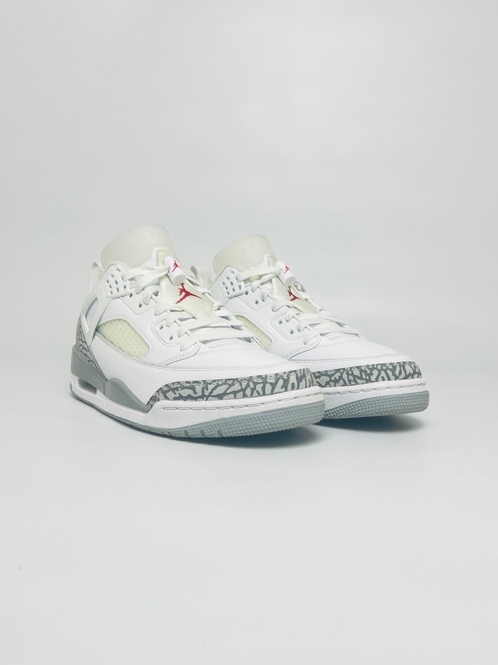 Jordan Spizike Low White Cement Size 9.5 (IO7724-100)